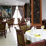 奥驰迪亚酒店 4* 地拉那